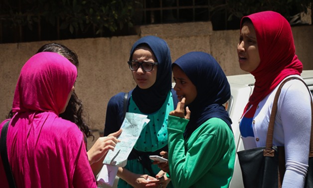تباين آراء طلاب الثانوية العامة بمحافظة الإسكندرية حول صعوبة الكيمياء 