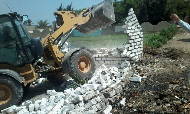 إزالة حالة تعد فى كفر سعد وحملات نظافة بقرى مركز دمياط
