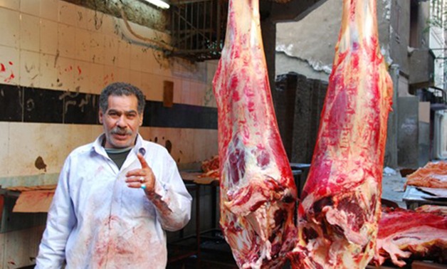 على عبد الونيس متعجبا: "الإقبال ضعيف على اللحوم والدواجن والتجار يرفضون تخفيض الأسعار"