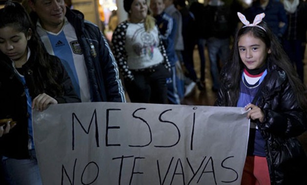 بالصور.. مظاهرات فى شوارع الأرجنتين للمطالبة بتراجع ميسى عن الاعتزال