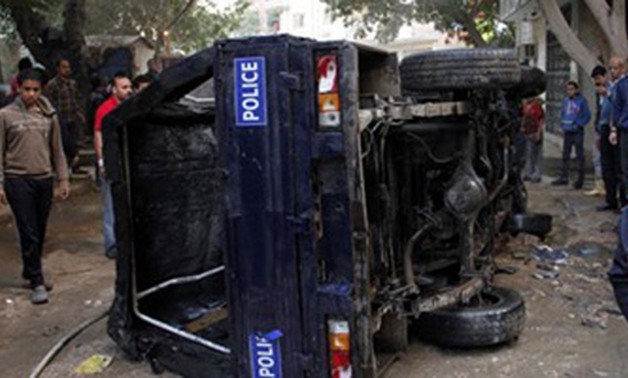 انقلاب سيارة شرطة فى المنيا بوفاة نقيب وإصابة 9 أفراد الأمن