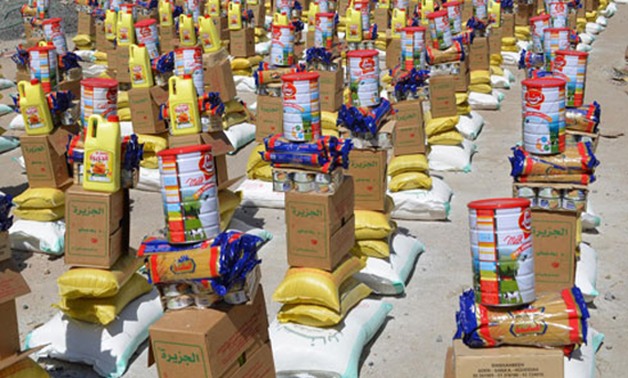 مصر تقدم 2736 سلة غذائية مساعدات إنسانية لليمن عبر السعودية 