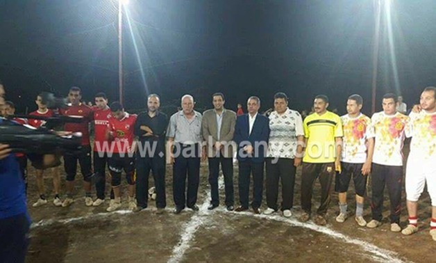 نبيل أبو باشا يشارك فى توزيع جوائز نهائى كرة القدم بكفر الزيات