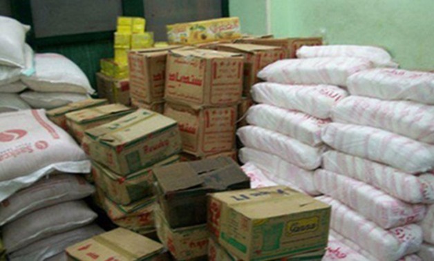 تنفيذا لقرار التموين.. ضبط 2.5 طن أرز غير مدون عليها السعر بمنفذ ببورسعيد