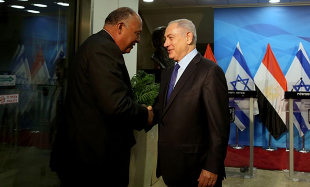 هاآرتس: مصر وافقت على استضافة محادثات مباشرة بين إسرائيل وفلسطين 