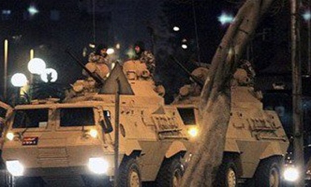 شهود عيان لرويترز: جنود يسيطرون على مطار أتاتورك فى اسطنبول