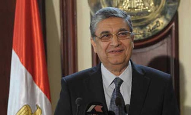 وزير الكهرباء أمام البرلمان: "أنا بخاف من ربنا.. وابن الغفير زى ابن الوزير فى التعيين"