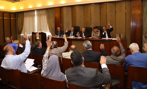 اللجنة التشريعية توافق على قانون يفرض طابع تمغة 10جنيهات على صحف الطعن بالمحاكم