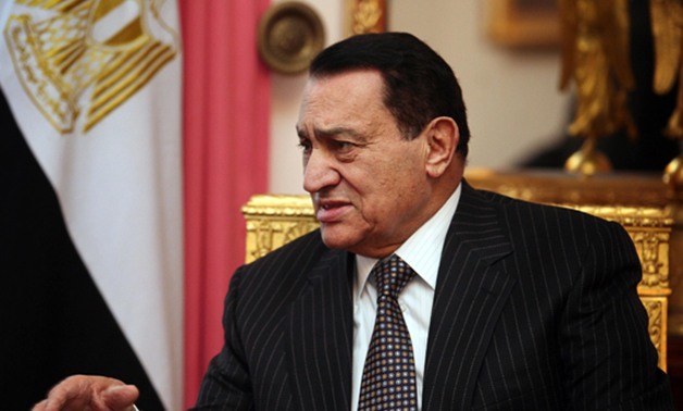 مؤيدو مبارك يحيون ذكرى التنحى.. ويهتفون ارفع راسك فوق أنت حسنى