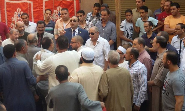 الصلح خير.. بالصور.. نائب المصريين الأحرار يقيم جلسة صلح بين عائلتين بدار السلام