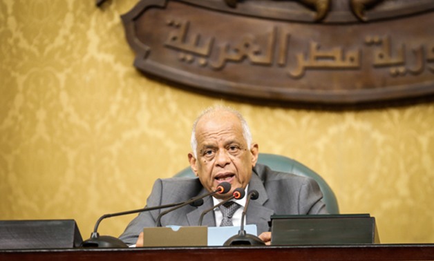 رئيس البرلمان يبحث عن معارضة.. "عبدالعال" لنواب 25/ 30: خليكم قاعدين محدش يمشى