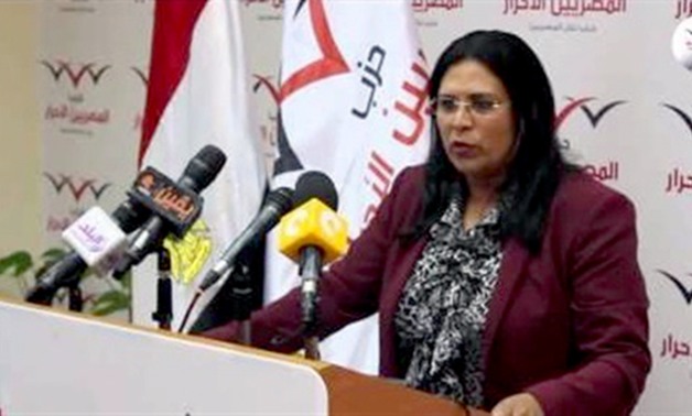 منى جاب الله: عمل مطبات صناعية بمنشأة ناصر لحماية الأهالى من حوادث الطرق