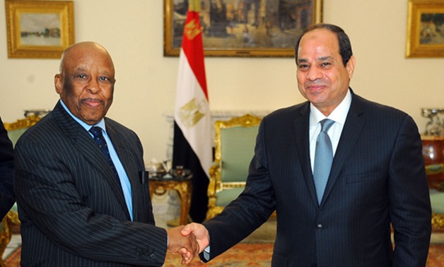 السيسى لرئيس بوتسوانا السابق: مصر تدعم الاستقرار بجنوب السودان