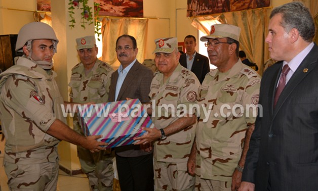 شاهد صور تفقد وزيرى الدفاع والداخلية عناصر الجيش والشرطة بشمال سيناء