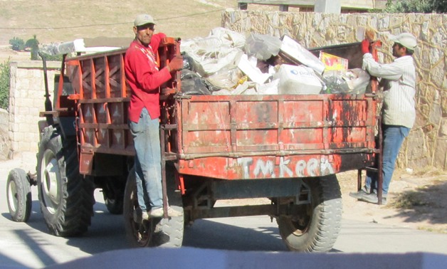 مصطفى الجندى يحصل على موافقة زكى بدر بتوفير جرار لنقل القمامة بالسنبلاوين 