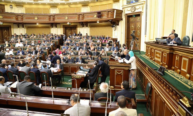 بدء جلسة البرلمان لاستكمال مناقشة مشروع قانون "العمد والمشايخ"