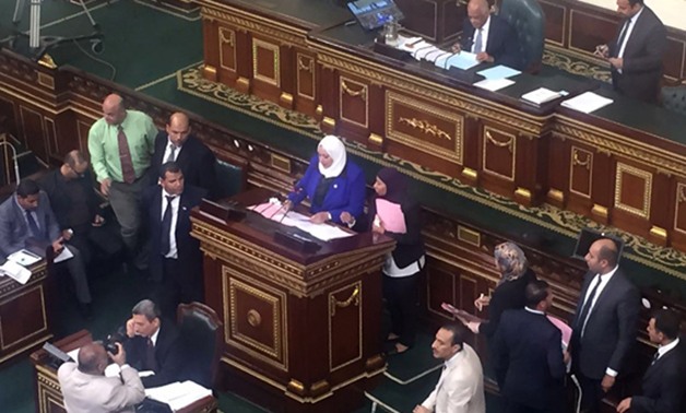 بالفيديو.. سحر عتمان أول مقررة للجلسة العامة للبرلمان منذ تشكيله