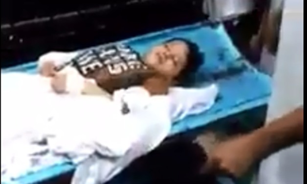 فيديو كارثى.. أطباء مستشفى طنطا يرفضون استقبال طفل يحتضر بعد إصابته فى حادث سيارة