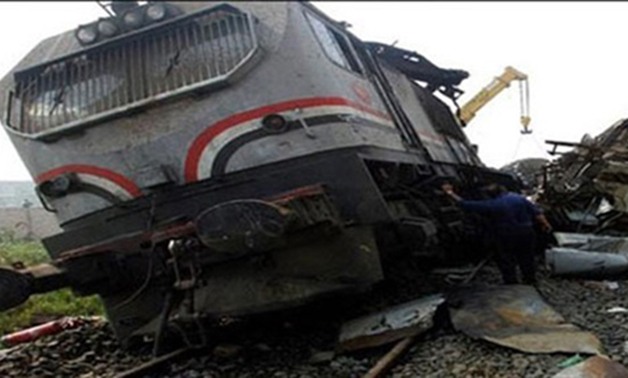 "السكة الحديد": سقوط عربتى القطار تسبب فى حادث المناشى ولا إصابات