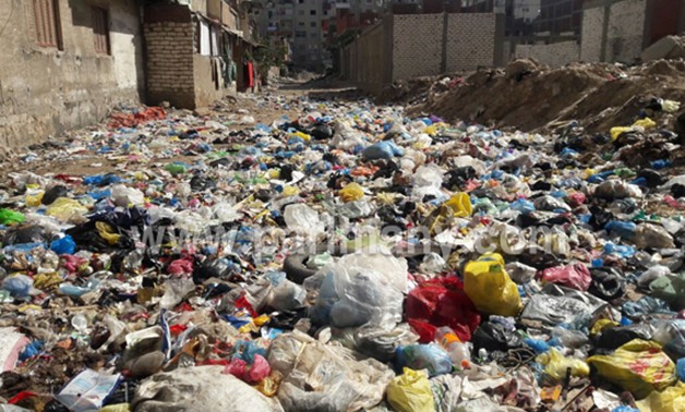 مواطن يستغيث من تراكم القمامة بـ"جنوب المتراس نجع العرب" بالإسكندرية