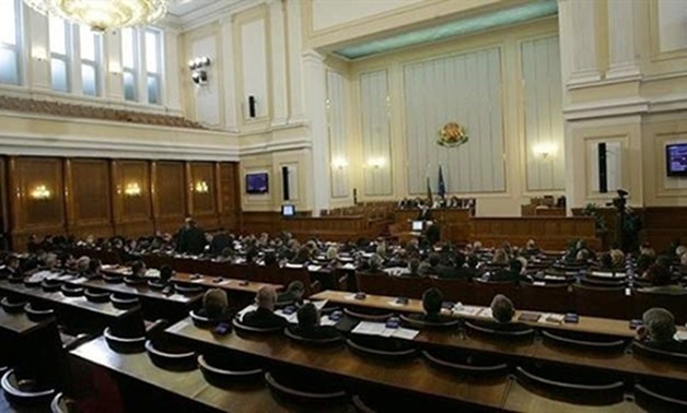 بسبب الخلافات حول أوكرانيا.. البرلمان البلغارى يطيح برئيس الحكومة