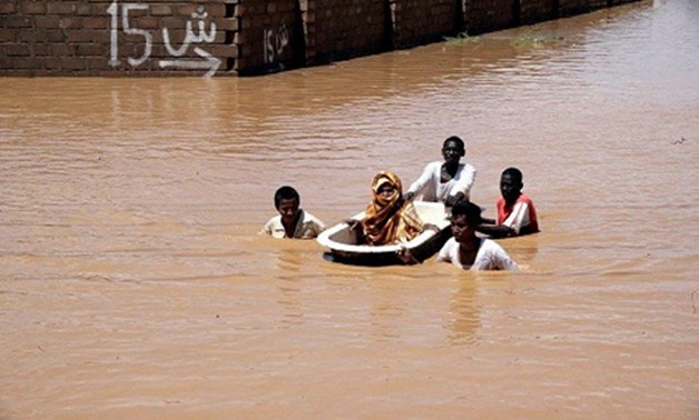 انهيار 700 منزل جزئيا جراء الأمطار الغزيرة والرياح فى السودان