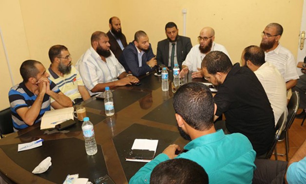 رئيس حزب النور يلتقى أمناء دوائر الإسكندرية استعدادا للمحليات (صور)