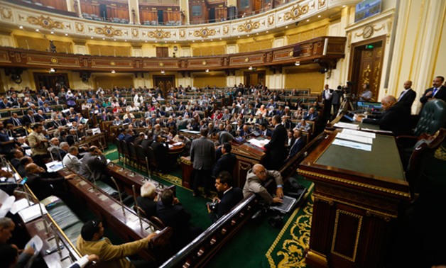 البرلمان يوافق على مواد مشروع قانون "مكافحة الهجرة غير الشرعية" 