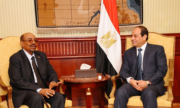 الرئيس السودانى: ليس لدينا أَى خيار سوى التعاون مع مصر.. وندعم السيسي