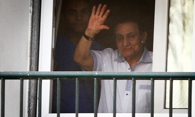 مبارك يطلب نقله لمنزله بعد 1000 يوم داخل مستشفى المعادى 