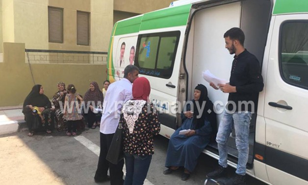 بالصور.. صوت طلاب مصر تنظم قافلة طبية فى حى الأسمرات بالتعاون مع "الصحة"