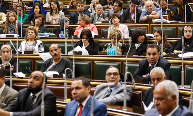 توافد النواب بمقر المجلس لحضور الجلسة العامة وانتظار انتخابات اللجان