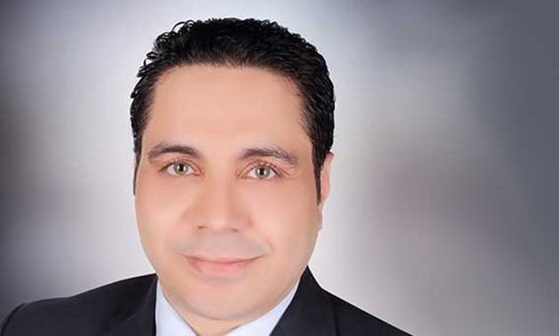 نائب أول شبرا بعد استخراجه كارنيه العضوية: القضاء على البطالة أول أهدافى تحت القبة