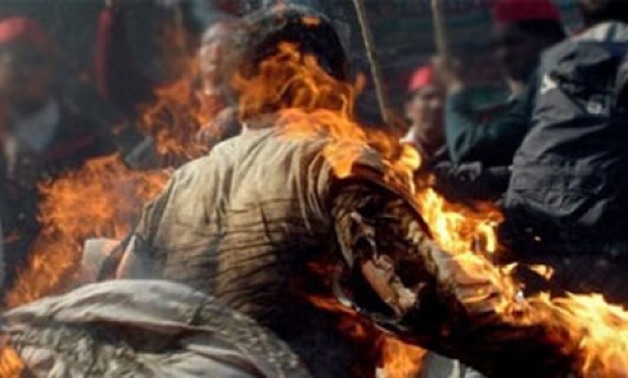 ماذا قال رواد السوشيال ميديا عن "المواطن اللى أشعل النار بنفسه؟"