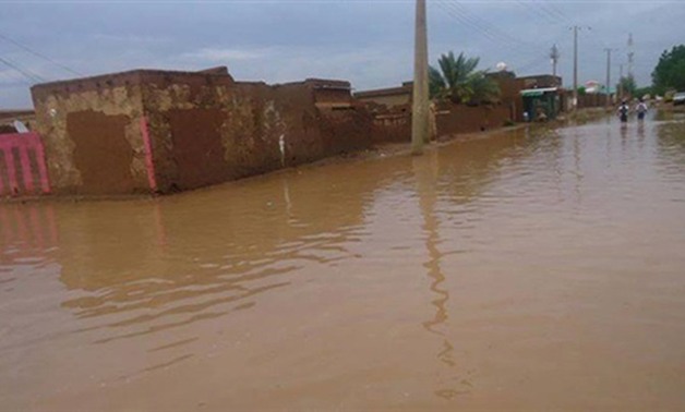 حصر أولى لخسائر السيول بالصعيد: وفاة 12 وإصابة 43 آخرين وغرق المنازل وتوقف محطات الصرف