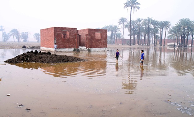 النقابة العامة للأطباء: قوافل طبية لعلاج 500 أسرة متضررة من السيول بسوهاج