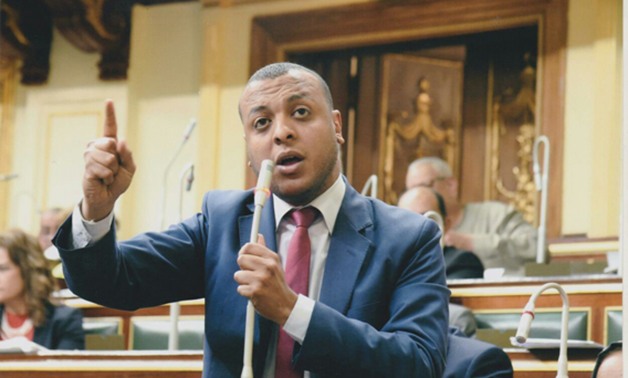 النائب عمرو أبو اليزيد يطالب وزير الإسكان بالحضور إلى البرلمان مرة كل شهر