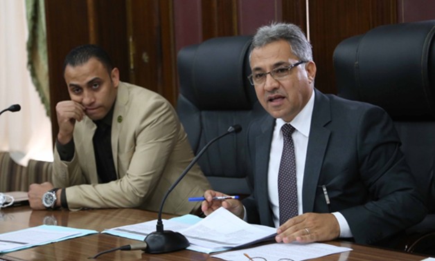 أحمد السجينى: مواجهة صعبة بين الحكومة والبرلمان لتراكم عدد من المشكلات اليوم