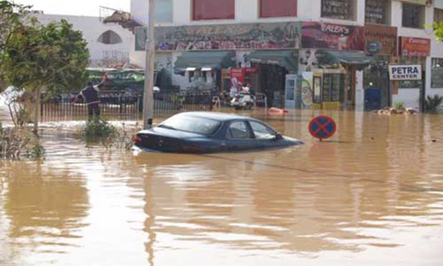 خبير مائى يطالب بتنفيذ مشروعات حفظ الأمطار للاستفادة من مياه السيول