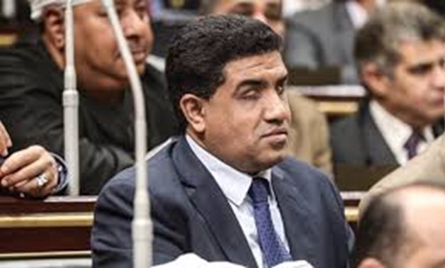 النائب خالد حنفى: البرلمان كان يقظا للحكومة وانخفاض الدولار والذهب بسبب جلسة أول أمس