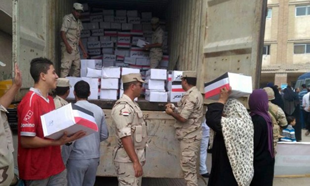 توزيع 4000 كرتونة مواد غذائية للقوات المسلحة بـ"نصف الثمن" بالفشن جنوب بنى سويف 