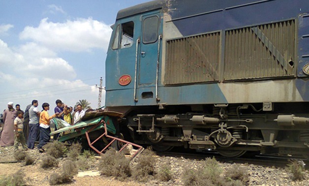 اصطدام قطار الركاب 991 "أسوان – القاهرة" بسيارة فى مغاغة.. وأنباء عن سقوط ضحايا