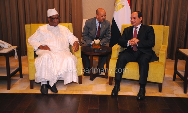 السيسى يستقبل الرئيس المالى فى أبو ظبى لبحث الأوضاع والنهوض بالعلاقات