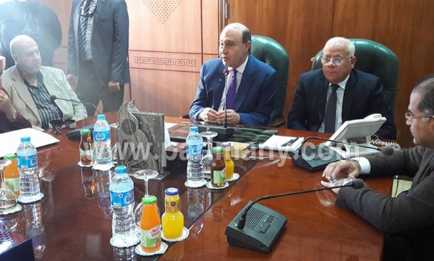 وكيل البرلمان والنائب أحمد فرغل يلتقيان مهاب مميش على هامش زيارته التفقدية لبورسعيد