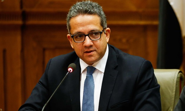 وزير الآثار يقدم مذكرة للنائب العام بشأن فيديو الأهرامات
