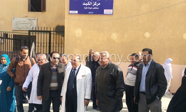 بالفيديو والصور.. النائب أحمد بدوى يتفقد مركز علاج الكبد بمستشفى حميات طوخ 