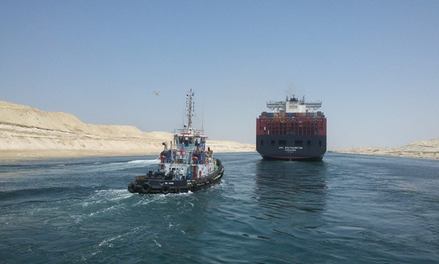 بالفيديو.. عبور 3 سفن فى التشغيل التجريبى الثالث للكوبرى العائم ببورسعيد