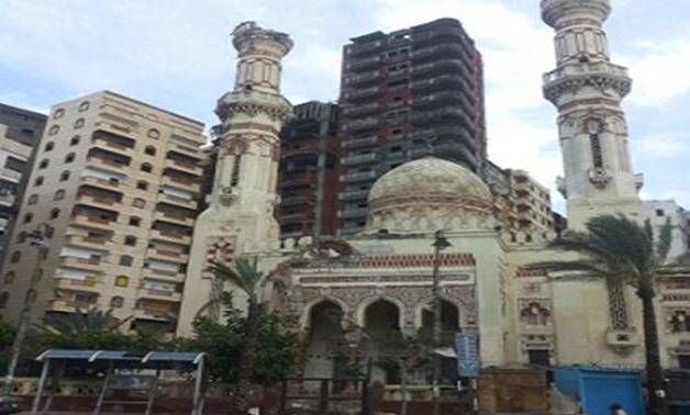 انهيار مأذنه مسجد ابن خلدون الأثرى بالإسكندرية لسوء الأحوال الجوية