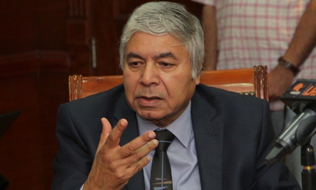رئيس أكاديمية البحث العلمى الأسبق يرفض استيراد مصر لتكنولوجيا الطاقة النووية