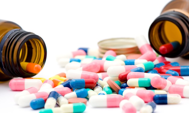 لجنة الصحة بالبرلمان تطالب بتشديد الرقابة لمنع بيع الأدوية منتهية الصلاحية